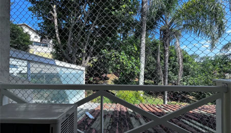 Casa à venda com 3 quartos, sendo 1 suíte,  no condomínio Villagio da Granja, Cotia - SP