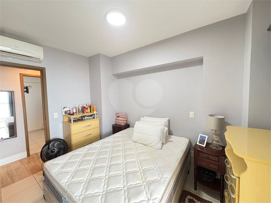 Apartamento à venda com 2 quartos, sendo 1 suíte,  em Boqueirão, Praia Grande, SP