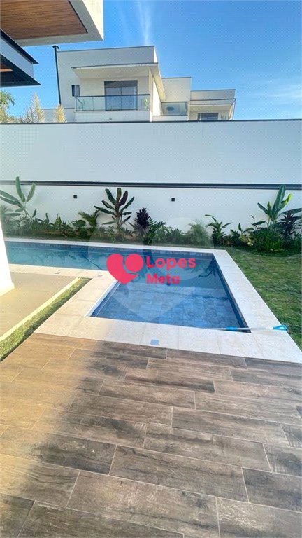 Casa à venda com 4 suítes no condomínio Colinas do Paratehy (norte), São José dos Campos - SP