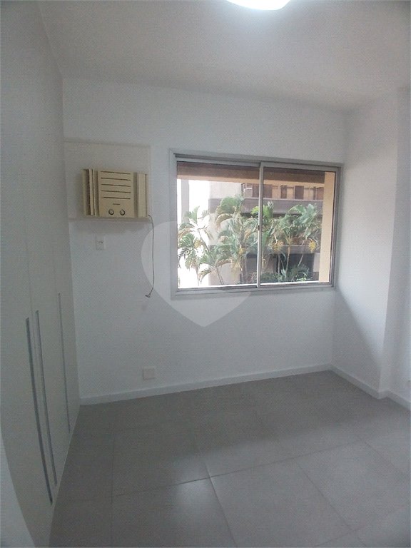 Apartamento à venda com 2 quartos, sendo 1 suíte, em Lagoa, Rio de Janeiro, RJ
