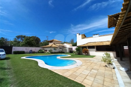 Casa à venda com 4 quartos, sendo 3 suítes,  em Geribá, Armação dos Búzios, RJ