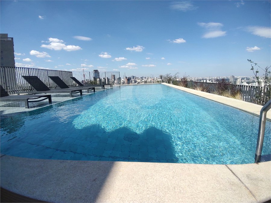 Apartamento à venda ou para alugar com 1 suíte em Jardim das Bandeiras, São Paulo, SP