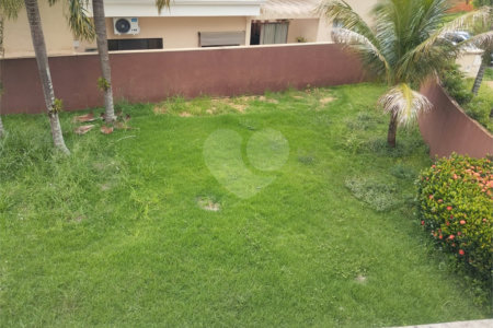 Sobrado à venda com 4 quartos, sendo 3 suítes, em Altos do Jaraguá, Araraquara, SP