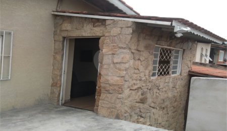 Casa Térrea à venda com 3 quartos em Jardim Alvinópolis, Atibaia, SP