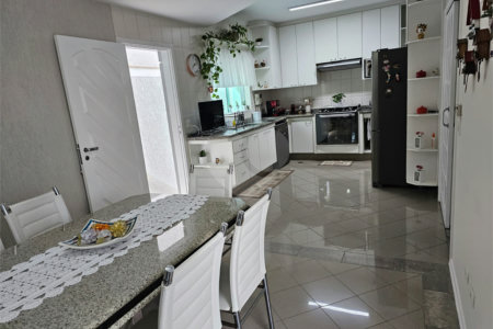 Sobrado à venda com 5 quartos, sendo 4 suítes,  em Tucuruvi, São Paulo, SP