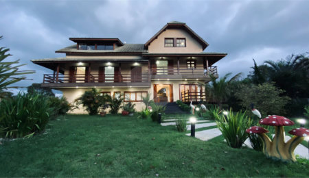 Casa à venda com 5 suítes no condomínio Suíça da Cantareira, Mairiporã - SP