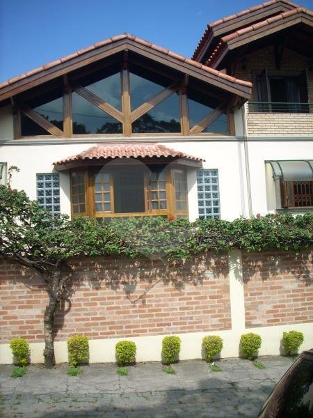 Sobrado à venda com 4 quartos, sendo 2 suítes, em Tremembé, São Paulo, SP
