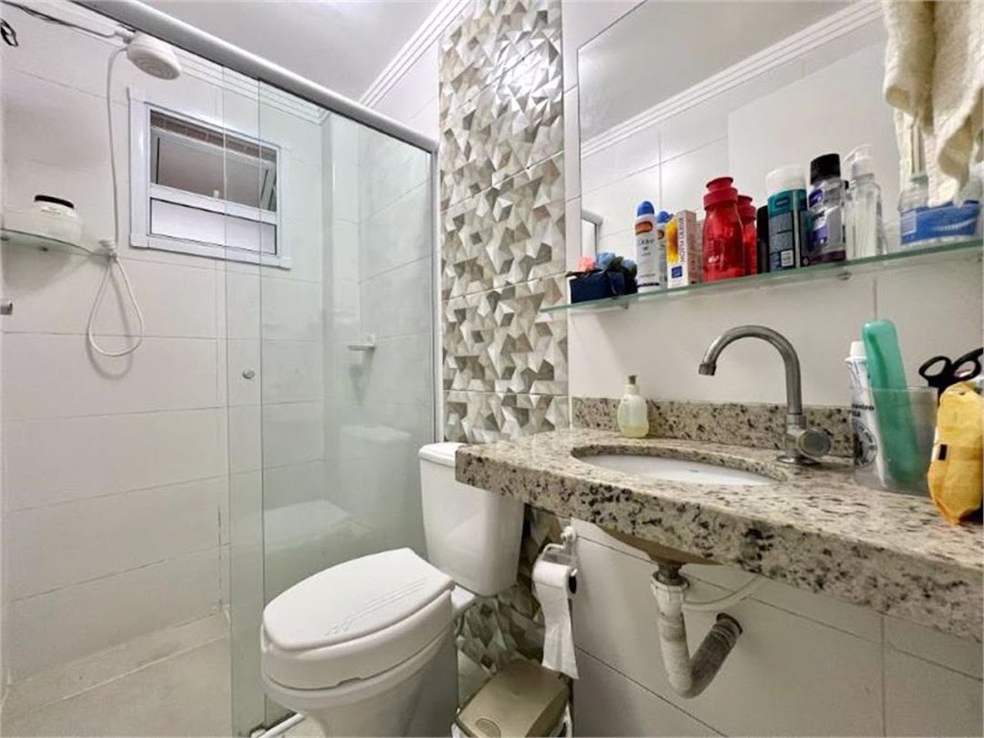 Apartamento Residencial à venda, Vila Guilhermina, Praia Grande - AP1374.