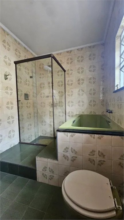 Sobrado à venda ou para alugar com 5 quartos, sendo 3 suítes, em Pacaembu, São Paulo, SP