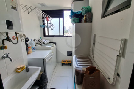 Apartamento à venda com 2 quartos, sendo 1 suíte, em Pinheiros, São Paulo, SP