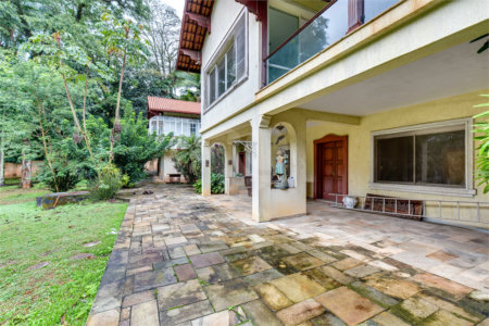 Casa à venda com 5 suítes no condomínio Chácara Flora, São Paulo - SP