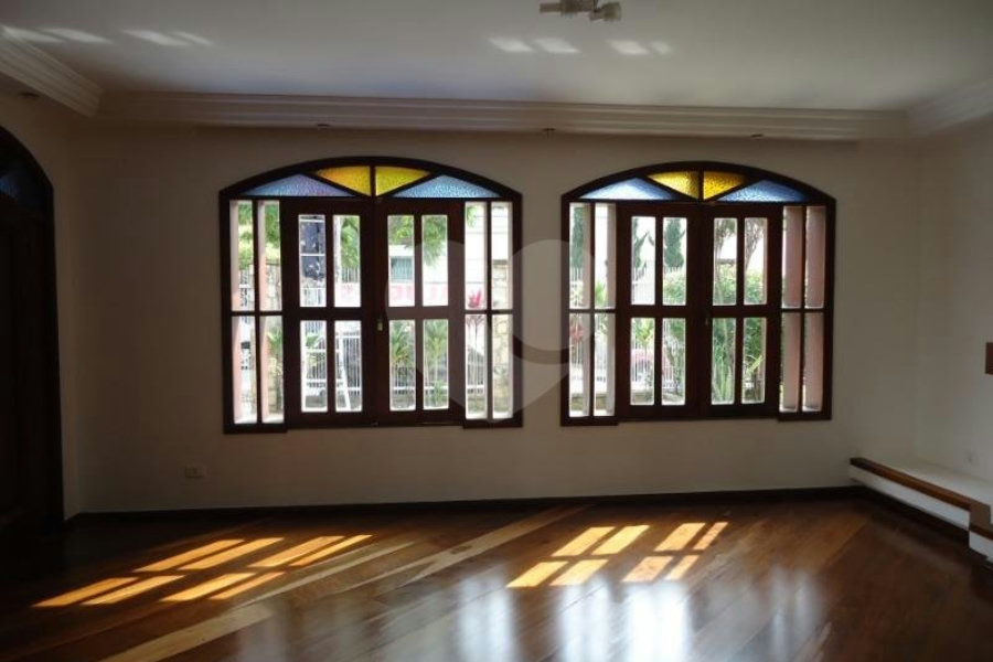Casa Térrea à venda com 3 quartos, sendo 1 suíte,  em Vila Mariana, São Paulo, SP