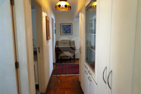 Apartamento à venda com 3 quartos, sendo 1 suíte, em Santa Cecília, São Paulo, SP