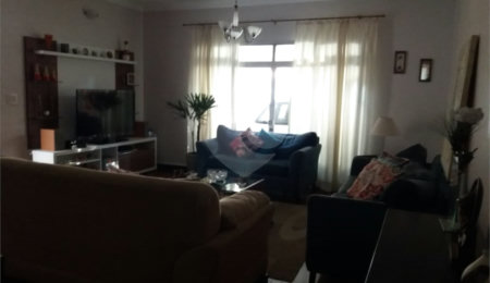 Casa à venda com 3 quartos em Santo Amaro, São Paulo, SP