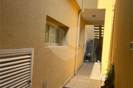 Sobrado à venda com 4 quartos, sendo 1 suíte,  em Vila Cordeiro, São Paulo, SP