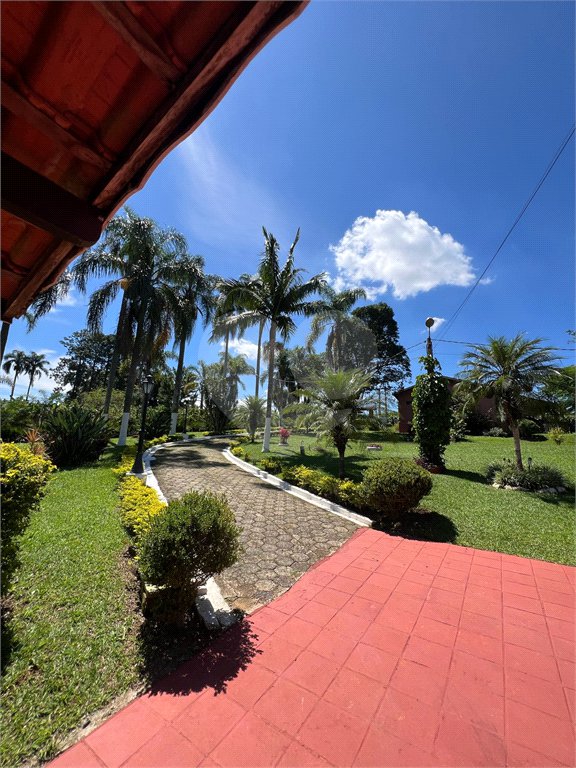 Chácara à venda com 4 quartos, sendo 2 suítes, em Jardim Conceição, São Roque, SP