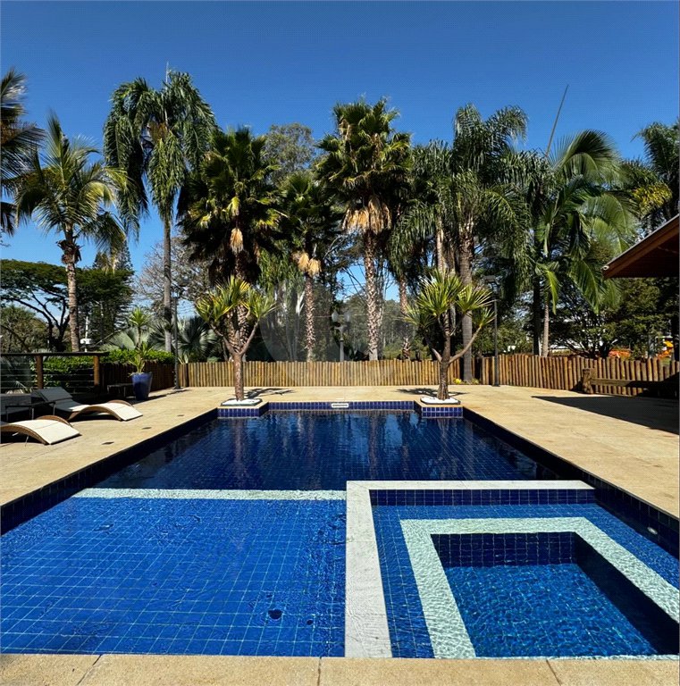 Casa à venda ou para alugar com 4 suítes no condomínio Lago Azul Residencial e Golfe, Araçoiaba da Serra - SP