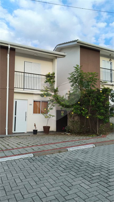Casa à venda com 2 quartos no condomínio Faggion, Suzano - SP