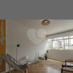 Apartamento à venda com 3 quartos, sendo 1 suíte,  em Aclimação, São Paulo, SP