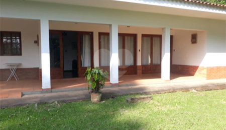 Chácara à venda com 3 quartos, sendo 2 suítes,  no Centro (canguera), São Roque, SP
