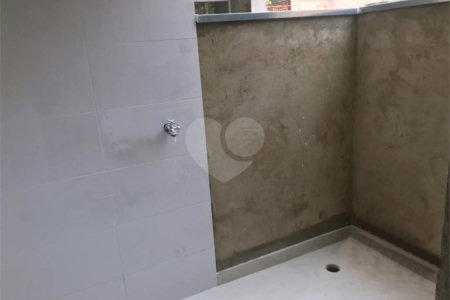 Casa à venda com 2 suítes no condomínio Residence Adelina, São Paulo - SP