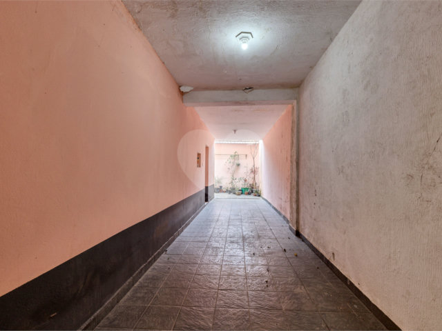 Sobrado à venda com 3 quartos, sendo 1 suíte,  em Alto da Boa Vista, São Paulo, SP