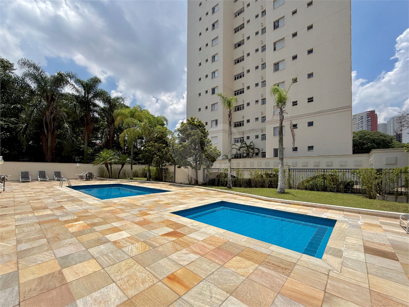 Apartamento à venda com 2 quartos, sendo 1 suíte, em Jardim Marajoara, São Paulo, SP
