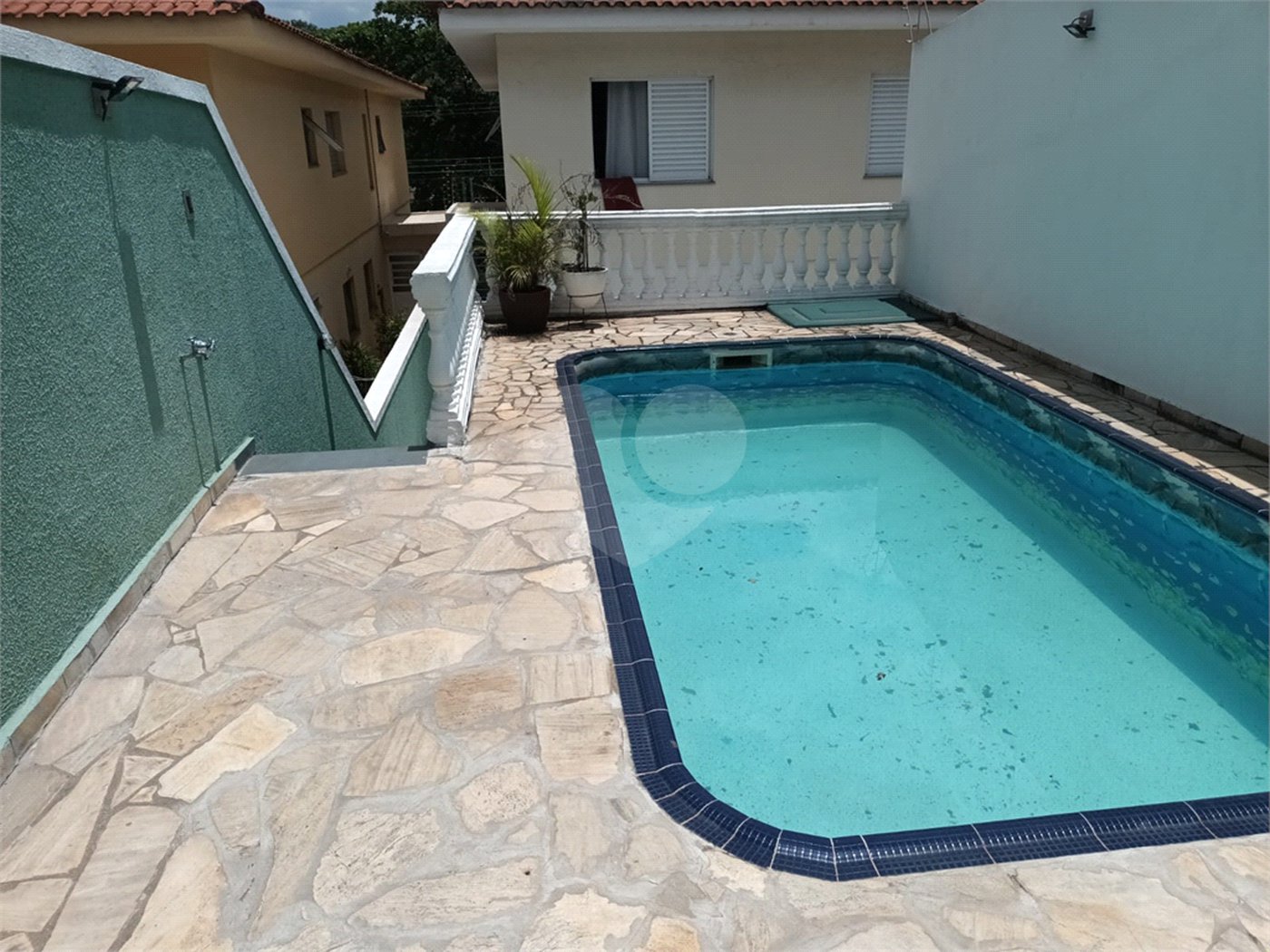 Casa à venda com 3 quartos, sendo 1 suíte, em Parque Peruche, São Paulo, SP