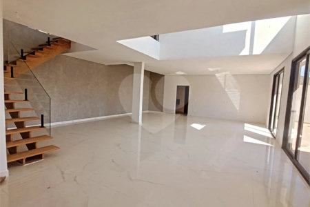 Casa à venda com 4 suítes no condomínio Itapora, Atibaia - SP
