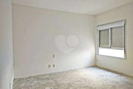 Apartamento à venda com 3 suítes em Santa Teresinha, São Paulo, SP