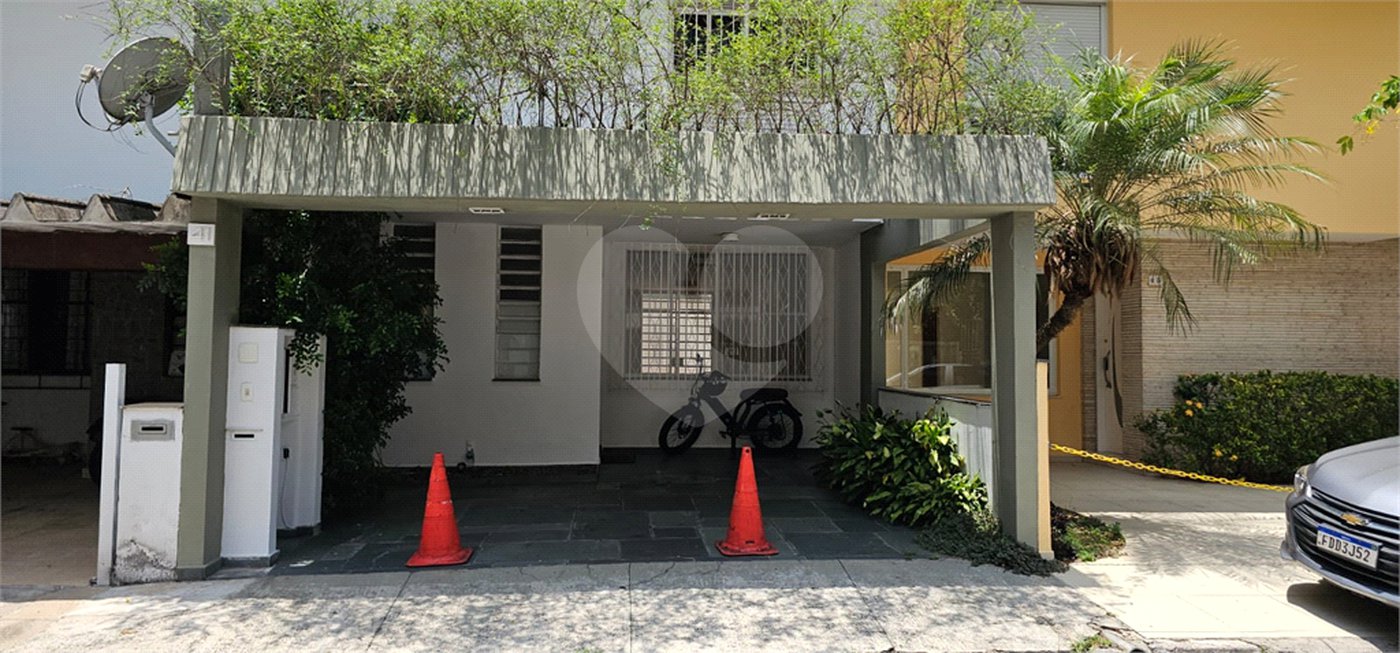 Casa de Vila à venda com 3 quartos, sendo 1 suíte, em Itaim Bibi, São Paulo, SP