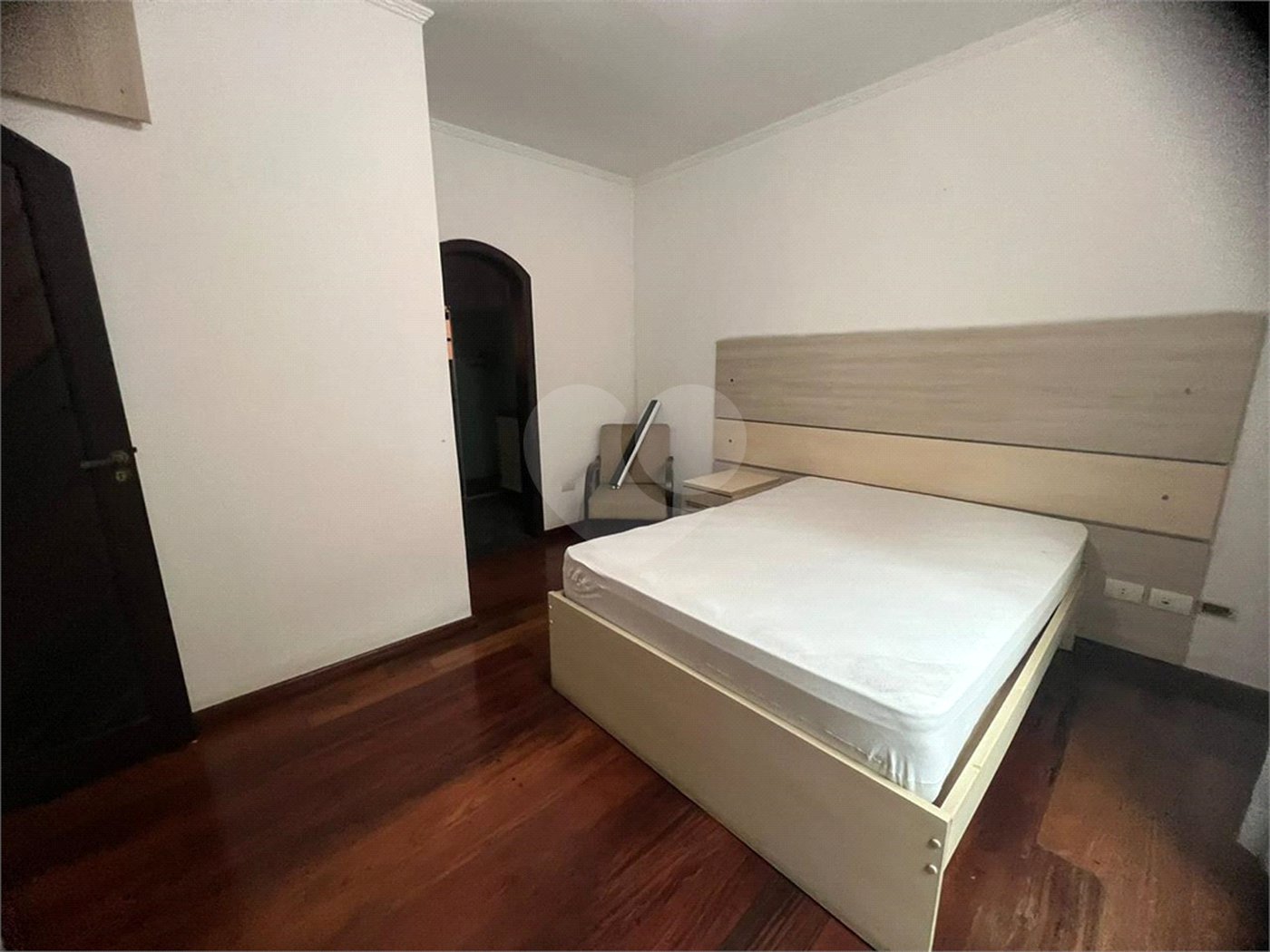 Sobrado à venda ou para alugar com 3 quartos, sendo 2 suítes,  em Arujázinho Iv, Arujá, SP