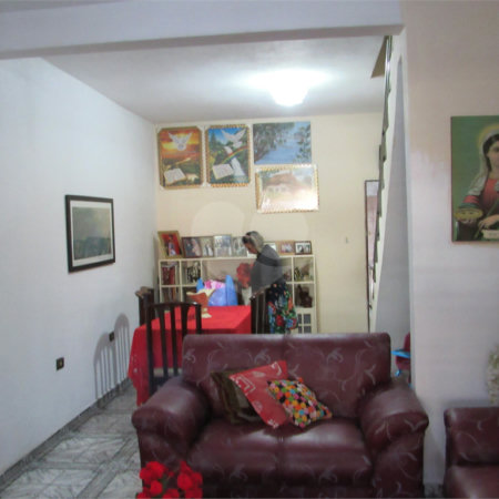 Casa à venda com 2 quartos em Jardim das Oliveiras, São Paulo, SP