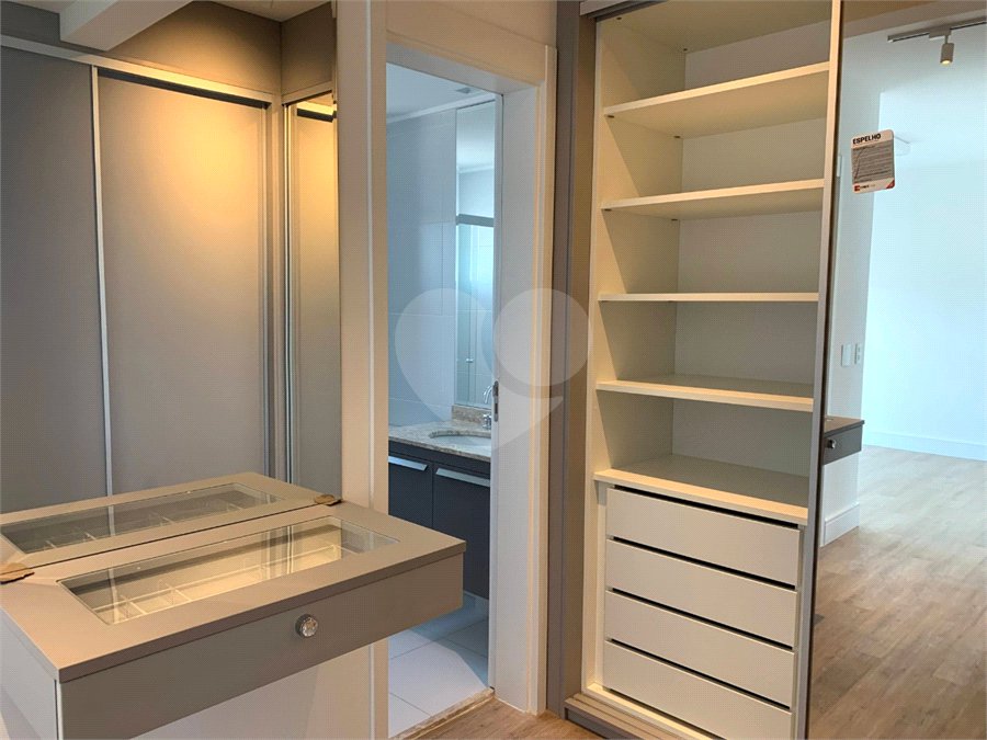 Apartamento à venda ou para alugar com 3 suítes em Santo Amaro, São Paulo, SP