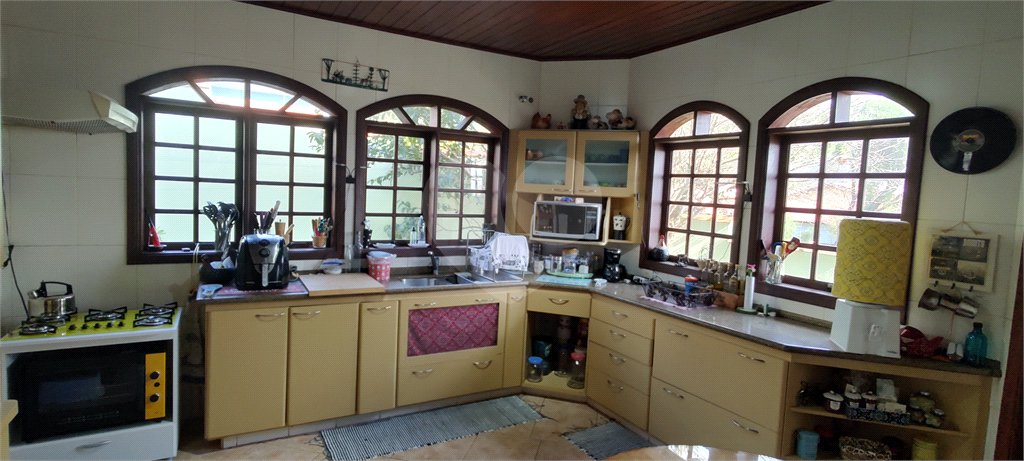 Casa à venda com 3 quartos, sendo 1 suíte, no Centro, Extrema, MG