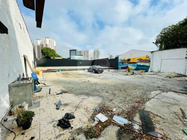 Terreno à venda em Chácara Santo Antônio (zona Sul), São Paulo, SP