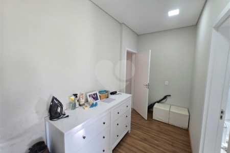 Casa à venda com 3 quartos, sendo 2 suítes, no condomínio Golden, Itapetininga - SP