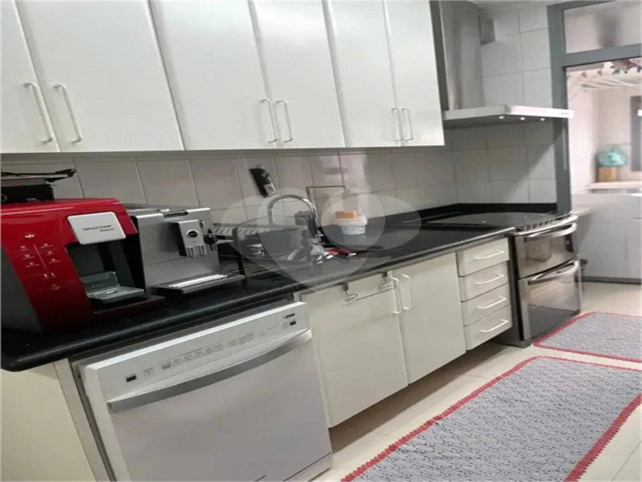 Apartamento à venda com 3 quartos, sendo 1 suíte,  em Parque Imperial, São Paulo, SP