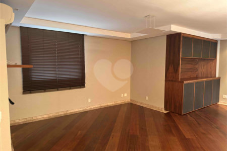 Apartamento à venda com 3 quartos, sendo 1 suíte, em Perdizes, São Paulo, SP