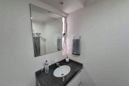 Apartamento à venda com 2 quartos em Vila Isa, São Paulo, SP
