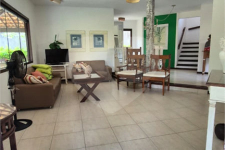Casa à venda com 5 quartos, sendo 4 suítes,  em Geribá, Armação dos Búzios, RJ