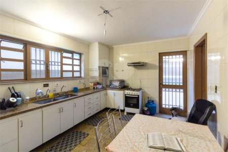 Casa à venda ou para alugar com 3 suítes em Sumaré, São Paulo, SP