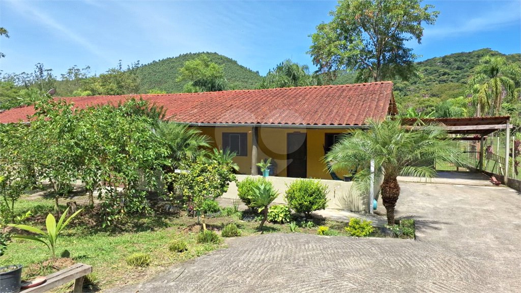 Chácara à venda com 4 quartos, sendo 1 suíte, em Taiaçupeba, Mogi das Cruzes, SP
