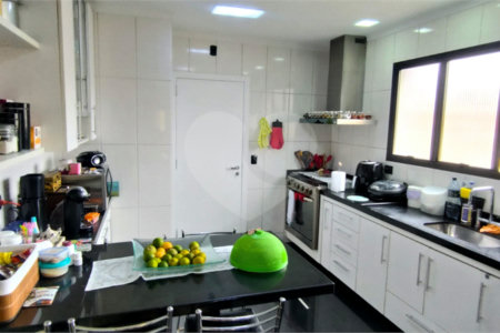 Apartamento à venda com 3 suítes em Tatuapé, São Paulo, SP