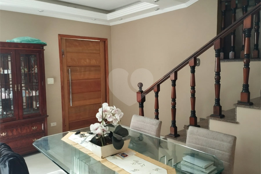 Sobrado à venda com 4 quartos, sendo 1 suíte, em Tremembé, São Paulo, SP