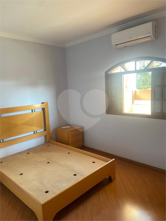 Sobrado à venda com 3 quartos, sendo 1 suíte,  em Jardim Selma Helena, Poá, SP