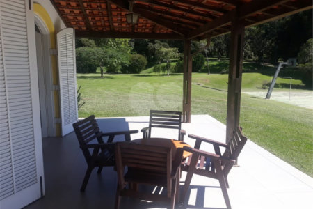 Chácara à venda com 3 quartos, sendo 2 suítes,  em Vila Darcy Penteado (mailasqui), São Roque, SP