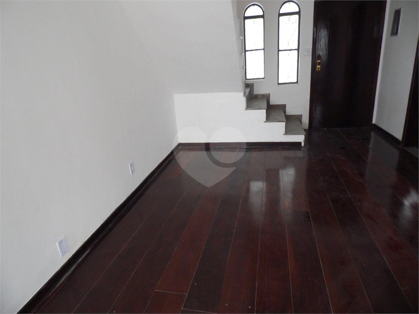Casa à venda com 5 quartos, sendo 3 suítes, em Vila São Francisco, São Paulo, SP