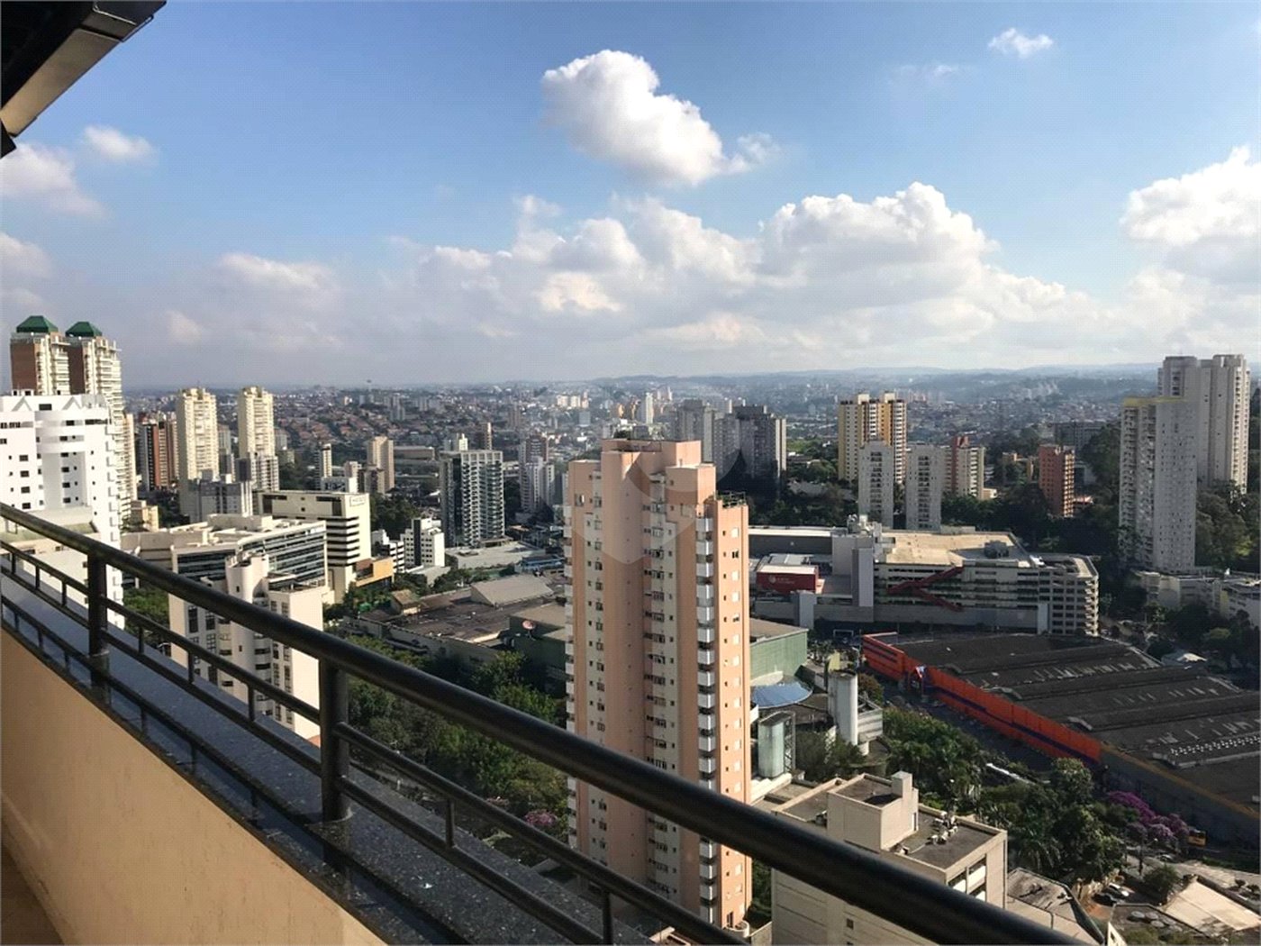 Cobertura à venda com 3 quartos, sendo 1 suíte,  em Vila Andrade, São Paulo, SP