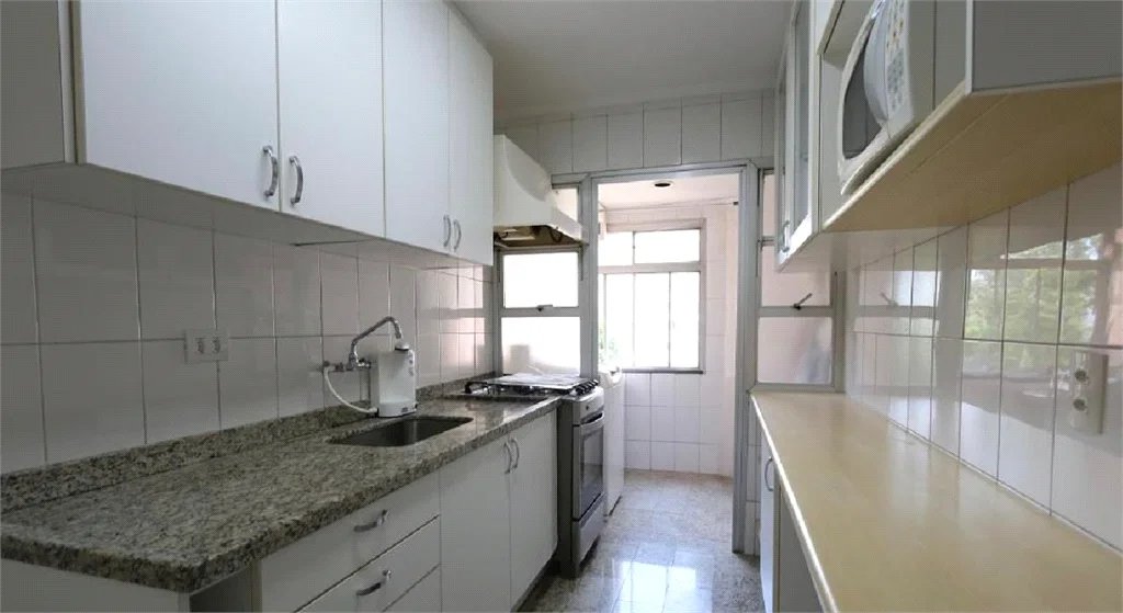 Apartamento à venda com 2 suítes em Vila Andrade, São Paulo, SP